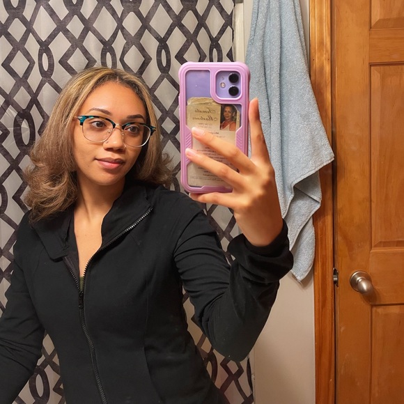 Meet your Posher, Jazmine - Picture 2 of 2